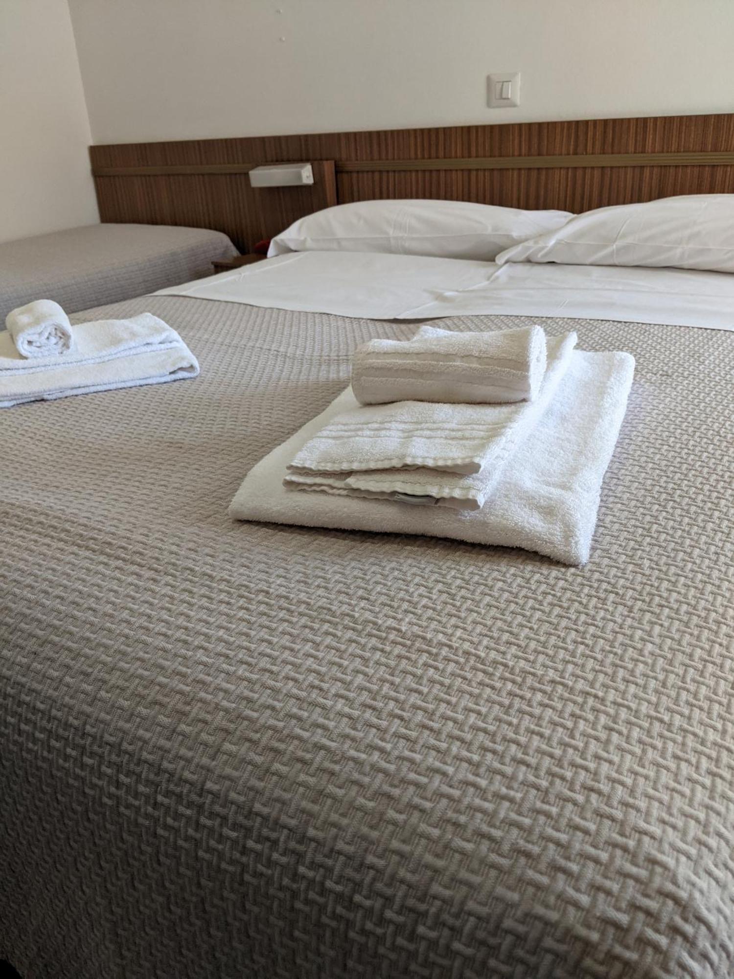 Hotel Bellevue Cesenatico Extérieur photo