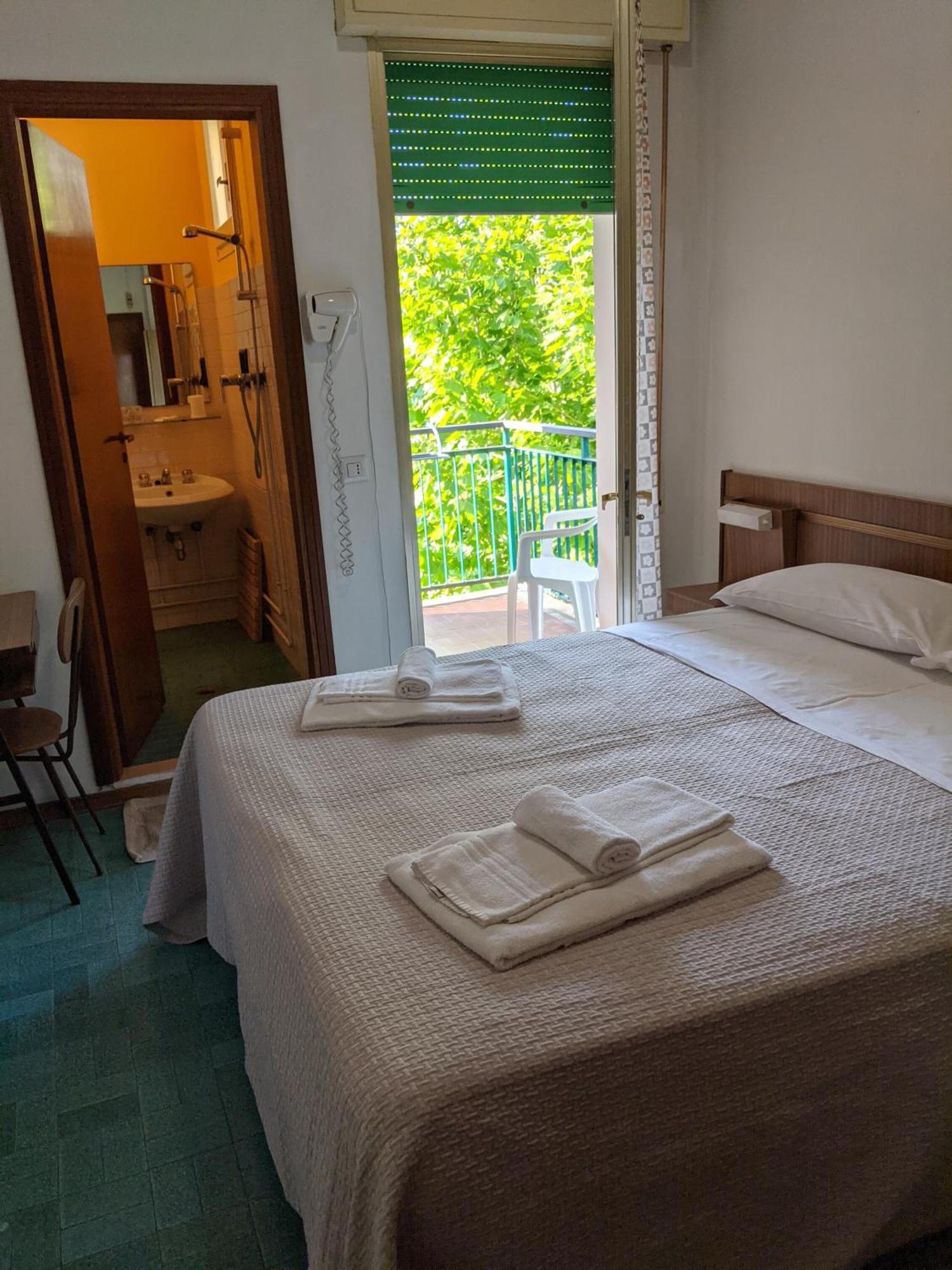 Hotel Bellevue Cesenatico Extérieur photo