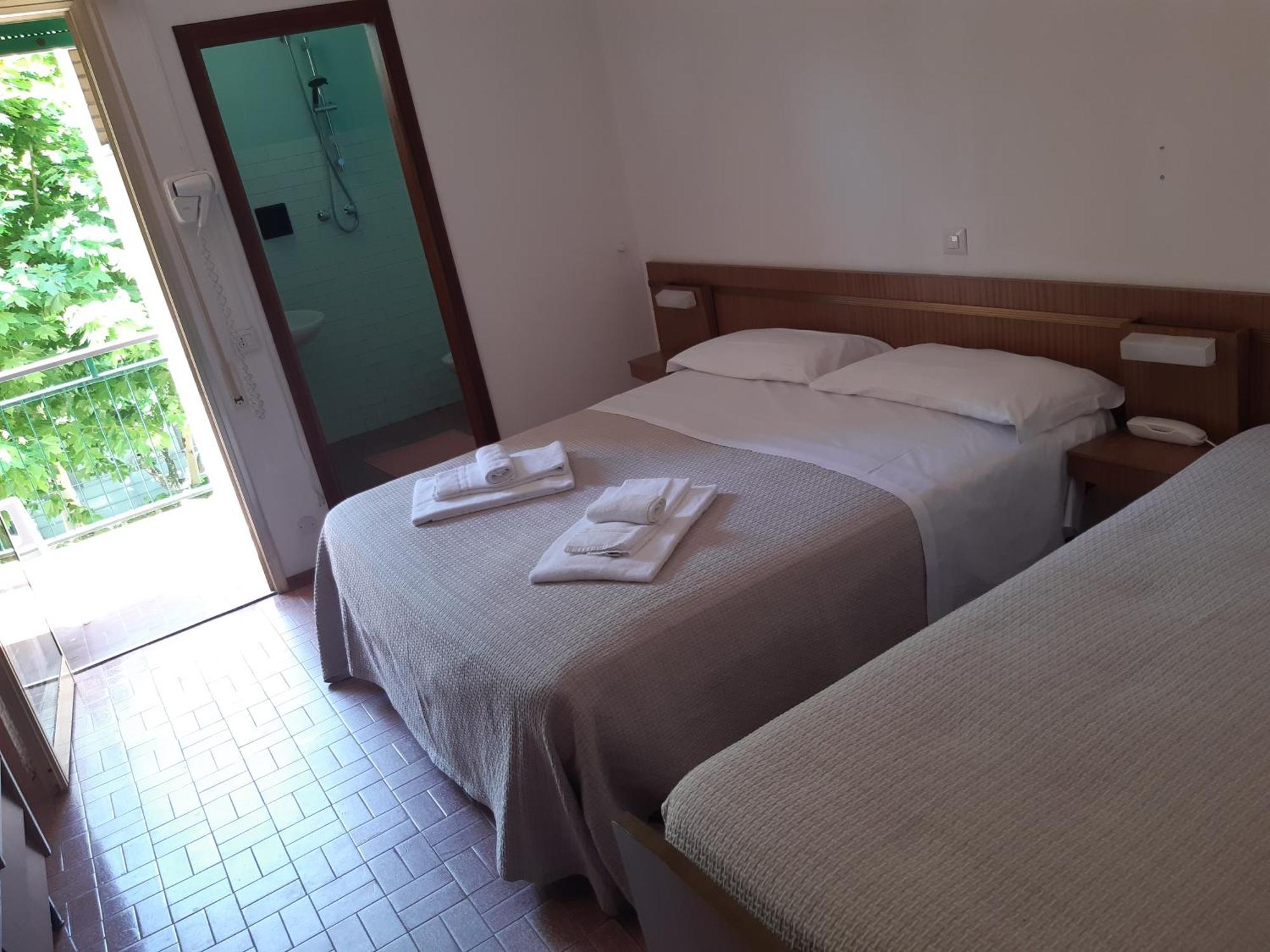 Hotel Bellevue Cesenatico Extérieur photo