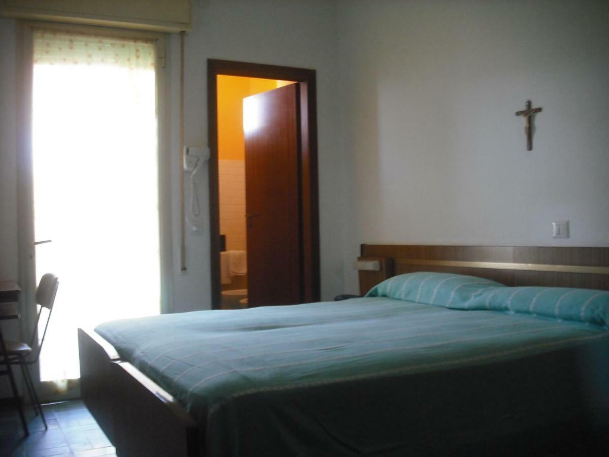 Hotel Bellevue Cesenatico Extérieur photo